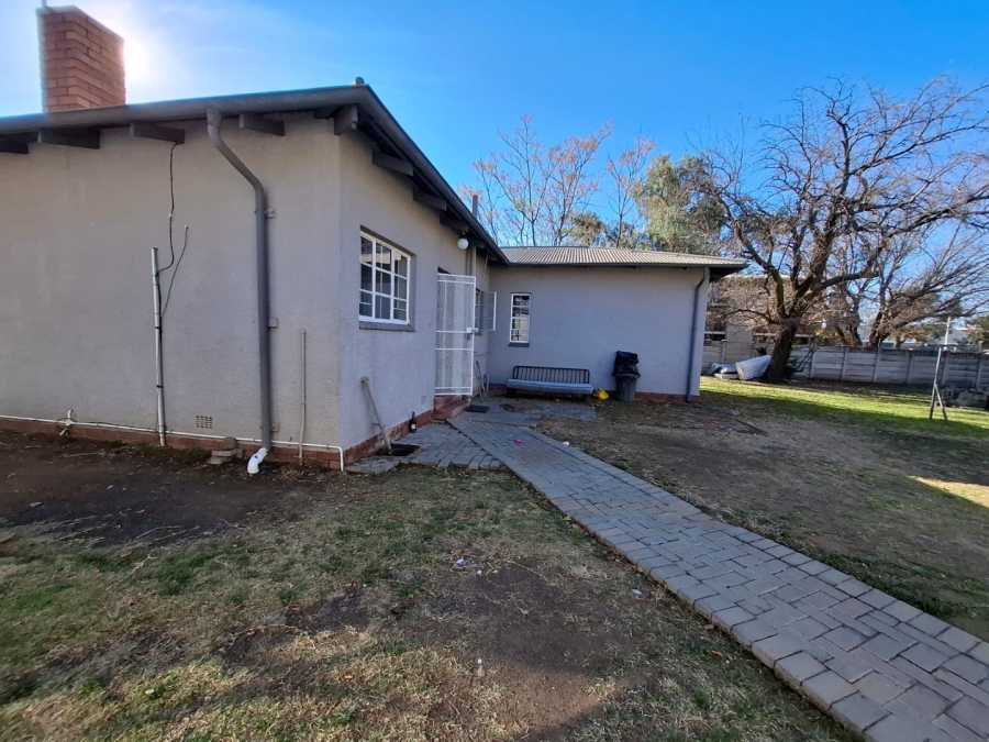6 Bedroom Property for Sale in Willows Free State